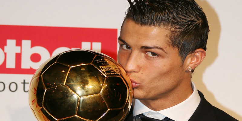 Hành trình chinh phục 5 Quả Bóng Vàng của Ronaldo bắt đầu từ mùa 2007/08
