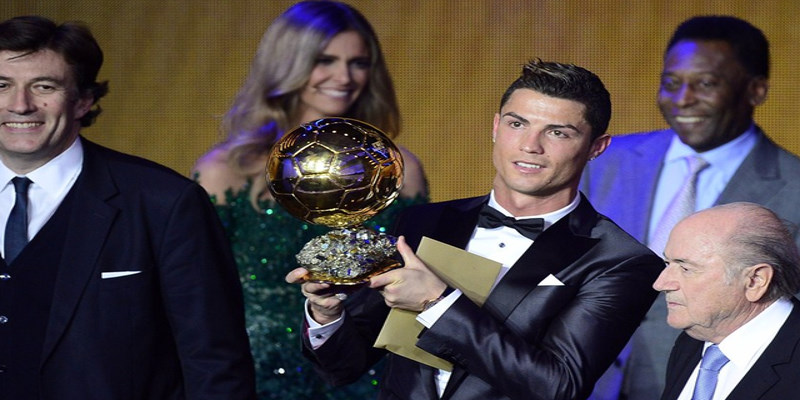 Trong 5 Quả Bóng Vàng của Ronaldo thì lần 2013 nhận về nhiều tranh cãi