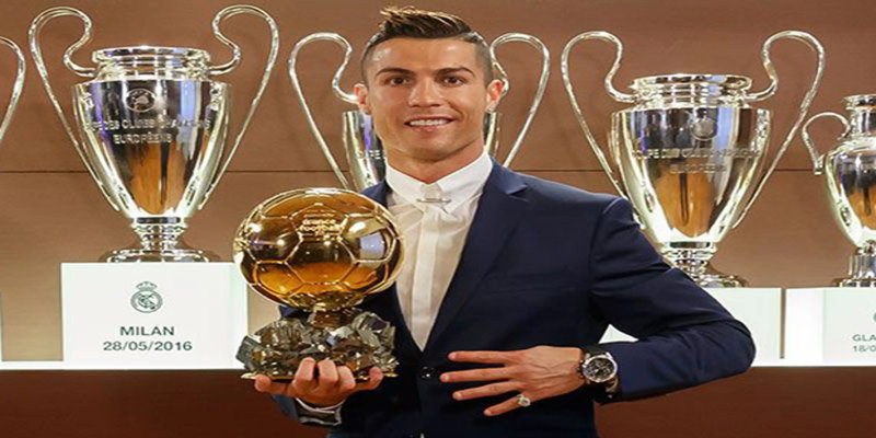 Ronaldo giành Quả Bóng Vàng 2016/2017 vô cùng thuyết phục