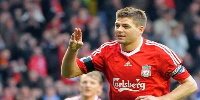 Gerrard xếp thứ 5 trong top tiền vệ hay nhất thế giới mọi thời đại